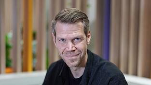 HSV-Vorstand Eric Huwer w&uuml;rde ein Engagement von Bayern-Funktion&auml;rin Kathleen Kr&uuml;ger begr&uuml;&szlig;en.