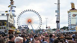 Am Samstag startet das Oktoberfest - drumherum gibt es einige ungewöhnliche Fakten. (Archiv) Am Samstag startet das Oktoberfest - drumherum gibt es einige ungewöhnliche Fakten. (Archiv)