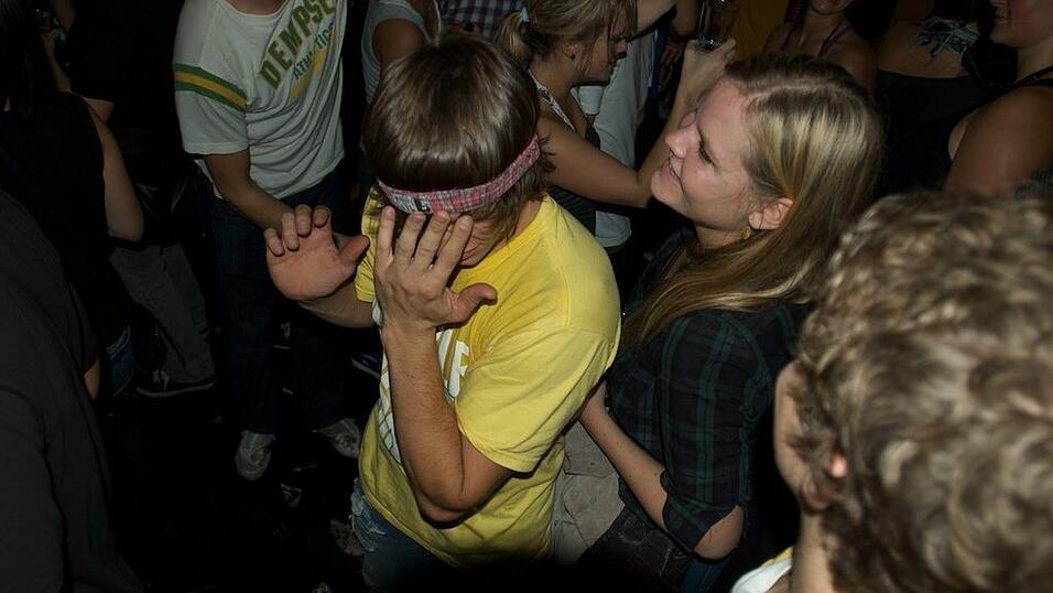 Rund 4000 Boarderfreunde feierten bei der Weltpremiere des neuesten Films von Isenseven, 'Let's go get lost' in M&uuml;nchen.