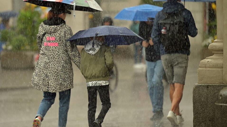 Bayern erwartet dauerhafter Regen. (Archivbild) Bayern erwartet dauerhafter Regen. (Archivbild)