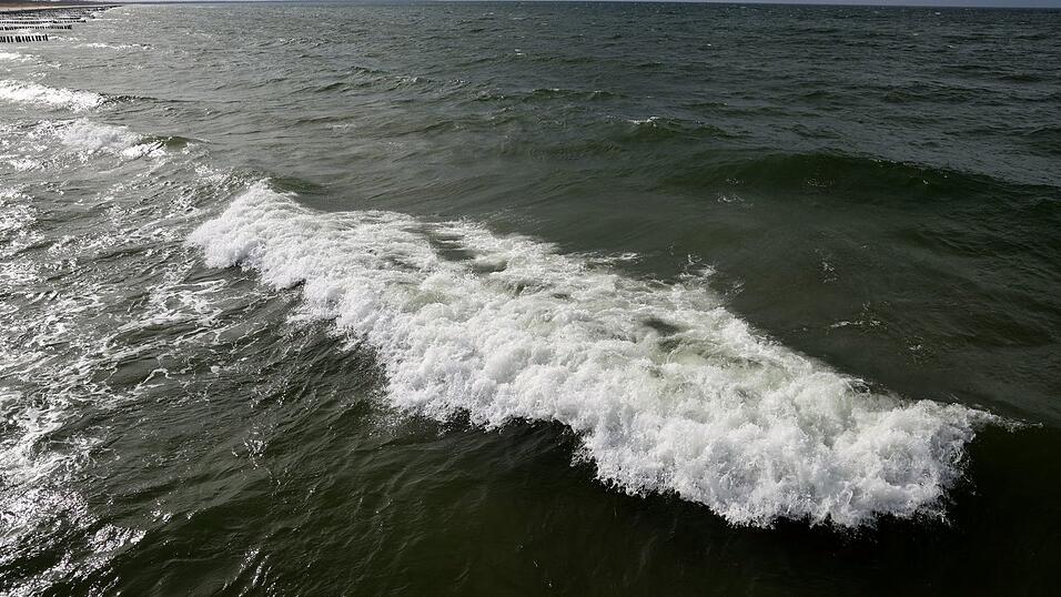 Die Meere sind mittlerweile deutlich wärmer als im langjährigen Durchschnitt. Die Meere sind mittlerweile deutlich wärmer als im langjährigen Durchschnitt.