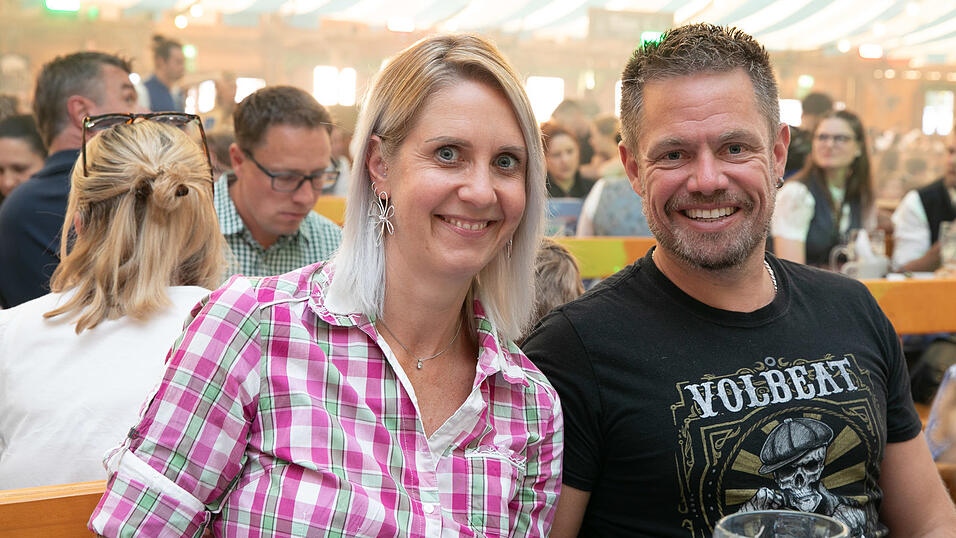 Die Partybilder vom Montag, 18. August, aus dem Festzelt Wenisch. Die Partybilder vom Montag, 18. August, aus dem Festzelt Wenisch.