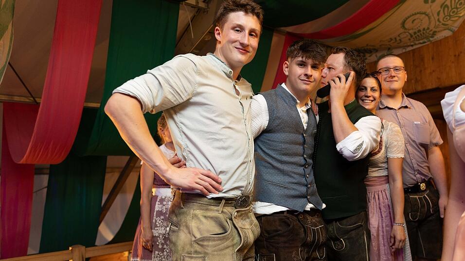 Die Partybilder vom Samstag, 8. August, aus dem Festzelt Weckmann. Die Partybilder vom Samstag, 8. August, aus dem Festzelt Weckmann.