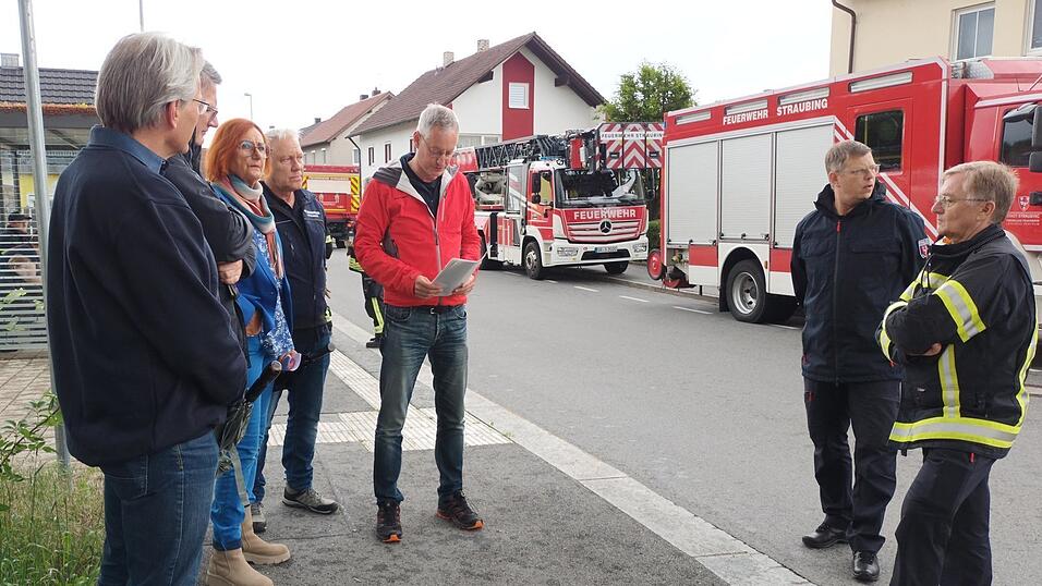Besprechung am Schanzlweg mit OB Pannermayr (M.).