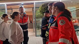 Ein Teil der Rötzer war für die Betreuung der Menschen, die beim Bombenfund ihre Wohnungen verlassen mussten und in der Stadthalle Unterschlupf fanden.