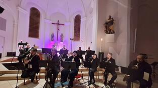 Die Big Band der Musikschule Summer bei ihrem Auftritt.