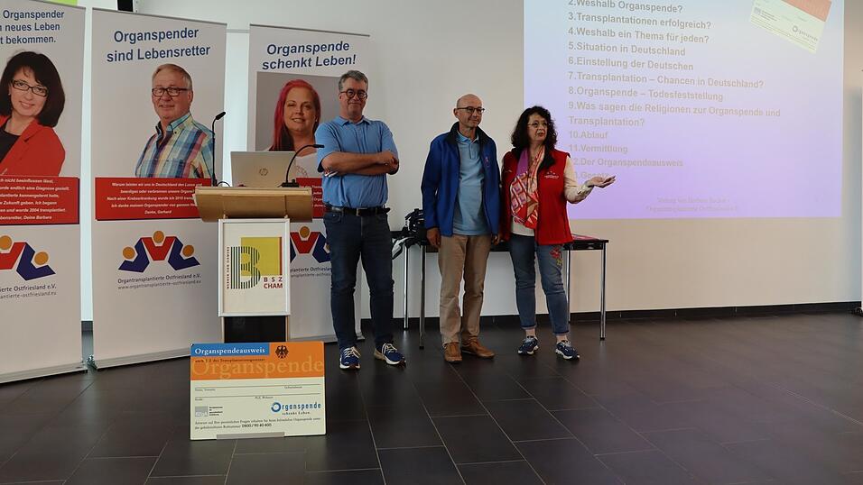 Die Organspende erm&ouml;glicht ihnen heute ein sorgenfreies Leben (von links): Christoph Kl&ouml;ckner aus Schorndorf, Peter Schlauderer aus Kelheim und Barbara Backer aus Ostfriesland.