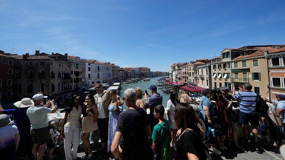 Venedig nimmt mit dem Eintritt für Tagesbesucher so viel Geld ein wie noch nie. (Archivbild) Venedig nimmt mit dem Eintritt für Tagesbesucher so viel Geld ein wie noch nie. (Archivbild)