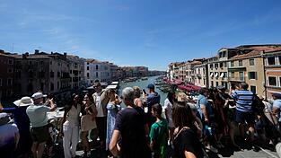 Venedig nimmt mit dem Eintritt für Tagesbesucher so viel Geld ein wie noch nie. (Archivbild) Venedig nimmt mit dem Eintritt für Tagesbesucher so viel Geld ein wie noch nie. (Archivbild)