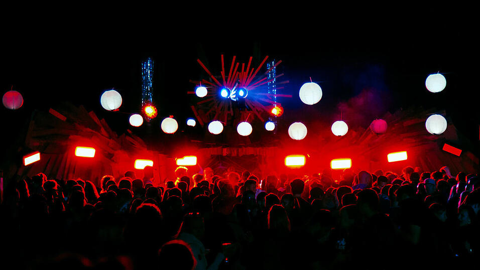 Ein Blick auf das Avalon Festival, dem Vorgänger des Lumen Open Air, macht Lust auf mehr. Ein Blick auf das Avalon Festival, dem Vorgänger des Lumen Open Air, macht Lust auf mehr.