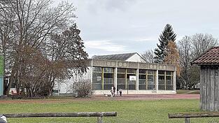 Die Turnhalle Alburg steht als sanierungsbed&uuml;rftig seit Jahren auf der Investitions-Warteliste.