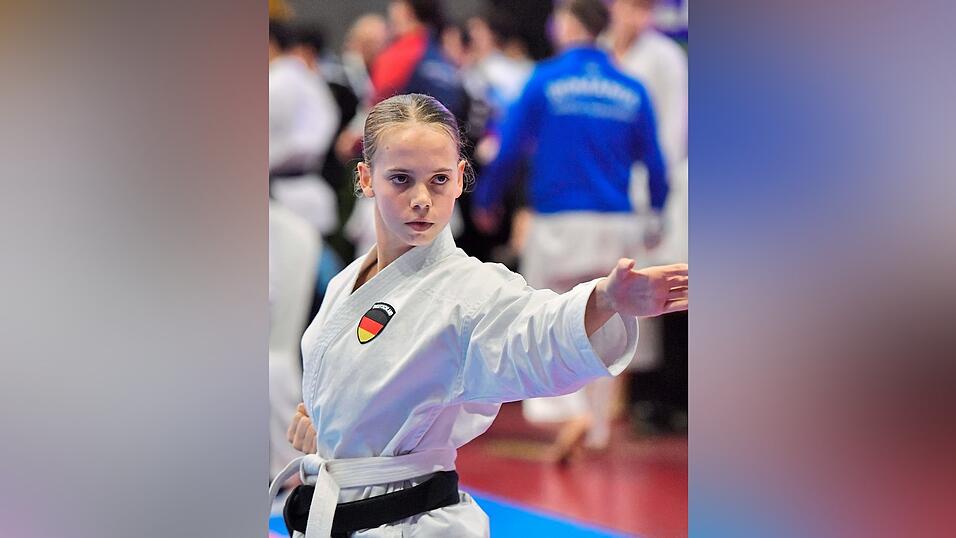 Jennifer Krebs bei der Europameisterschaft im Fuku-Go, Kata Kitei.