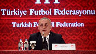 Hat Grund zur Sorge: Ibrahim Haciosmanoglu, Pr&auml;sident des t&uuml;rkischen Fu&szlig;ballverbands.