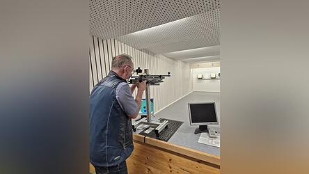 Das neue Luftgewehr wurde f&uuml;r das Auflageschie&szlig;en angeschafft. Diese Disziplin erfreut sich besonders bei &auml;lteren Sch&uuml;tzen gro&szlig;er Beliebtheit.
