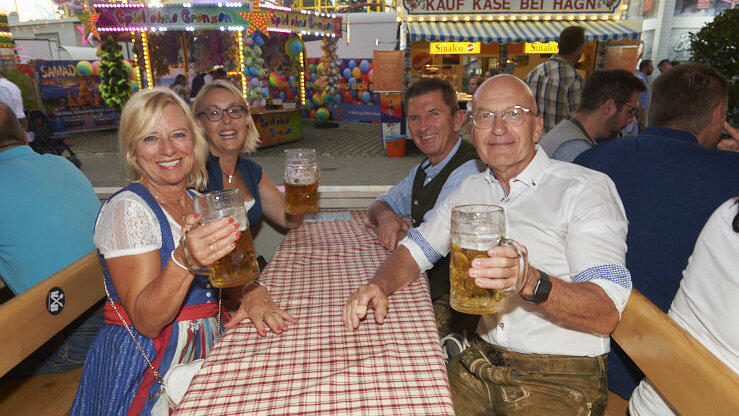 Die Partybilder vom Dienstag, 15. August 2023, aus dem Festzelt Lechner.