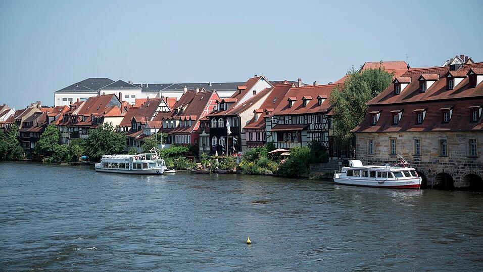 Die Wasserschutzpolizei sucht nach Hinweisen zu den bislang unbekannten Schwimmern. (Archivbild) Die Wasserschutzpolizei sucht nach Hinweisen zu den bislang unbekannten Schwimmern. (Archivbild)