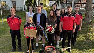 Die Vorstandschaft und Festleitung des ASV freuten sich &uuml;ber die Zusage von B&uuml;rgermeister Gerhard M&uuml;hlbauer als Schirmherr.
