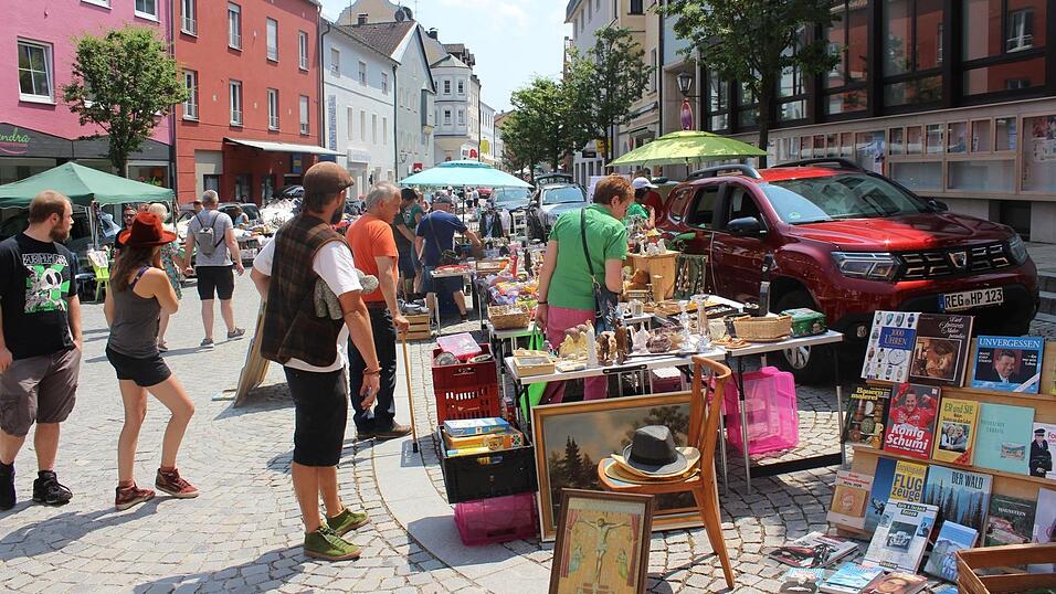Viele Besucher kamen zum verkaufsoffenen Sonntag nach Viechtach.