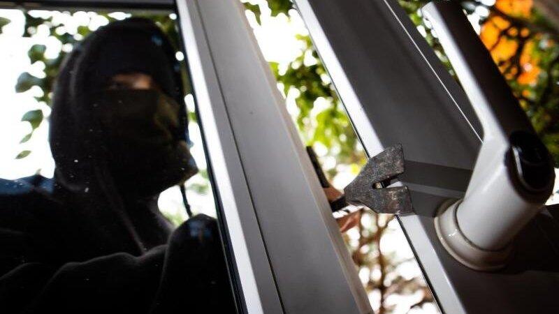 In Vilshofen ist es seit August zu mehreren Einbrüchen in Wohnhäuser gekommen. (Symbolbild) In Vilshofen ist es seit August zu mehreren Einbrüchen in Wohnhäuser gekommen. (Symbolbild)
