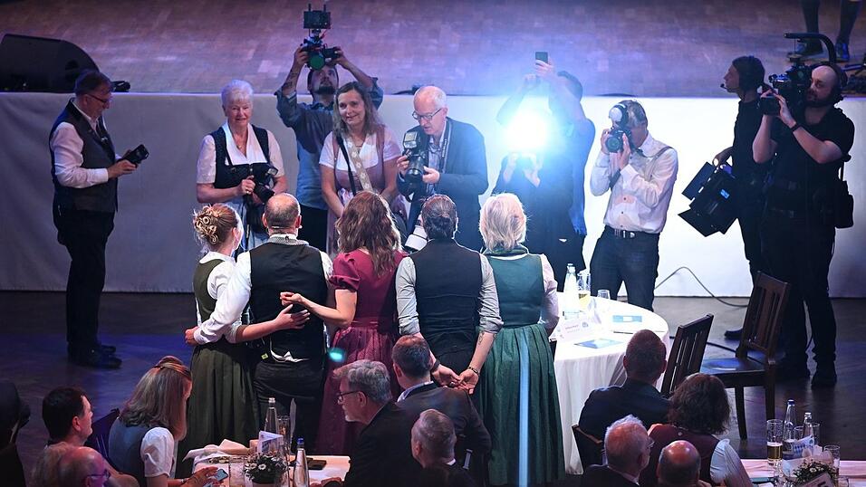 Die Kandidatinnen am Finalabend. Die Kandidatinnen am Finalabend.