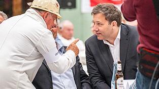 SPD-Chef Lars Klingbeil hat schon einige Ideen, wie die Steuerreform aussehen könnte. (Archivbild) SPD-Chef Lars Klingbeil hat schon einige Ideen, wie die Steuerreform aussehen könnte. (Archivbild)