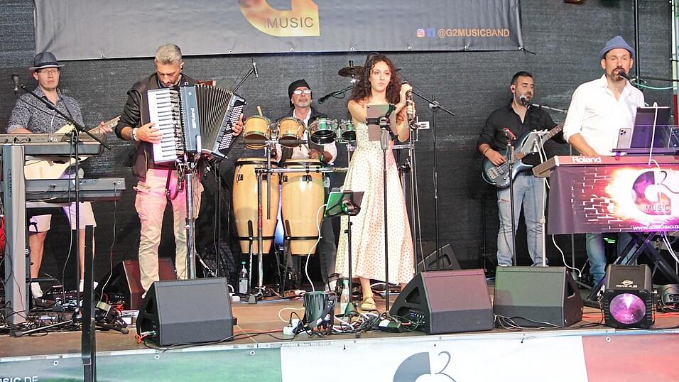 F&uuml;r 'emonioni italini' sorgte die Band 'G2'.