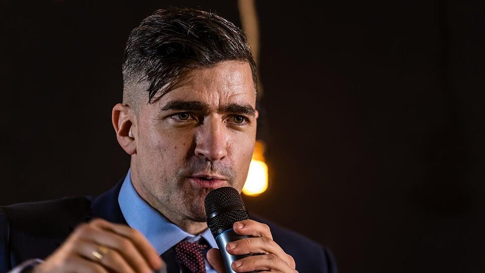 Der Rechtsextremist Martin Sellner wurde im Thüringer Landtag von Vertretern der AfD empfangen. (Archivbild) Der Rechtsextremist Martin Sellner wurde im Thüringer Landtag von Vertretern der AfD empfangen. (Archivbild)