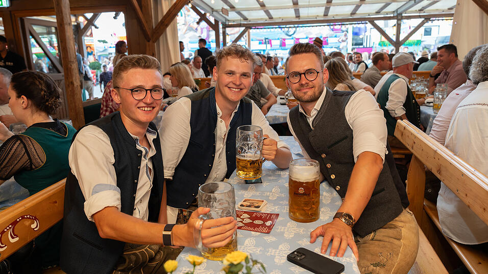Die Partybilder vom Mittwoch, 14. August 2024, aus dem Festzelt Nothaft. Die Partybilder vom Mittwoch, 14. August 2024, aus dem Festzelt Nothaft.