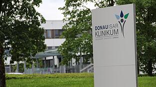 Das Donau-Isar-Klinikum hat die aktuelle Lage aus seiner Sicht eingeordnet. Das Donau-Isar-Klinikum hat die aktuelle Lage aus seiner Sicht eingeordnet.