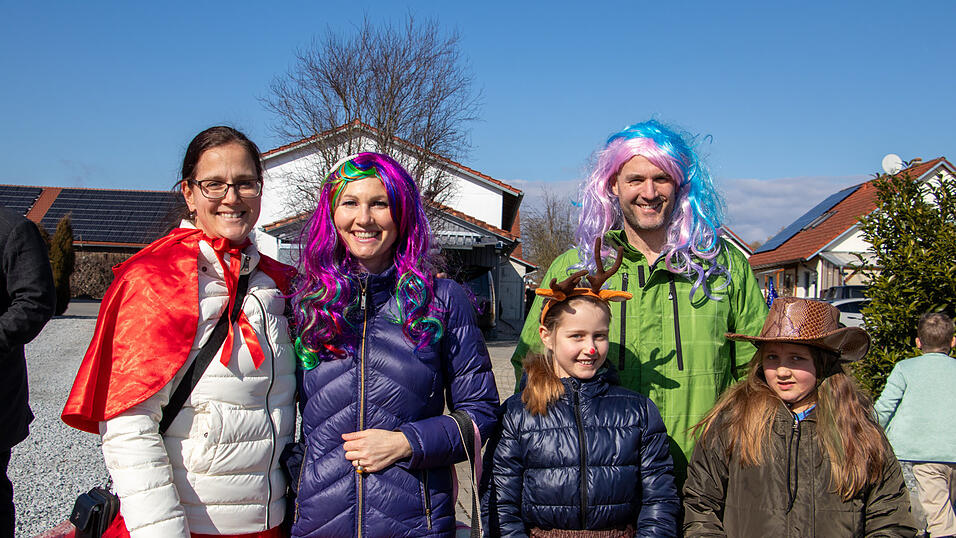 Am Samstag fand der Faschingsumzug in Otzing (Kreis Deggendorf) statt. Am Samstag fand der Faschingsumzug in Otzing (Kreis Deggendorf) statt.