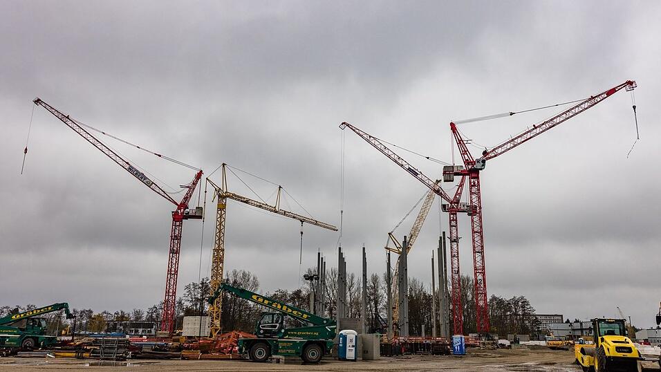 Das Rechenzentrum entsteht auf dem Gelände des ehemaligen Kraftwerks Lübbenau. Das Rechenzentrum entsteht auf dem Gelände des ehemaligen Kraftwerks Lübbenau.