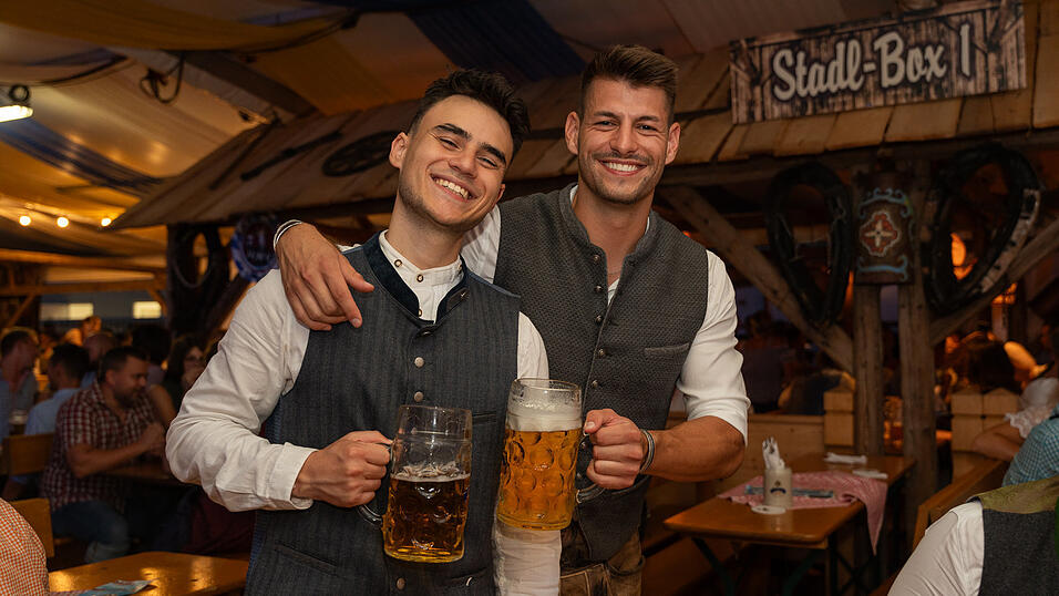 Die Partybilder vom Freitag, 18. August 2023, aus dem Festzelt Reisinger. Die Partybilder vom Freitag, 18. August 2023, aus dem Festzelt Reisinger.