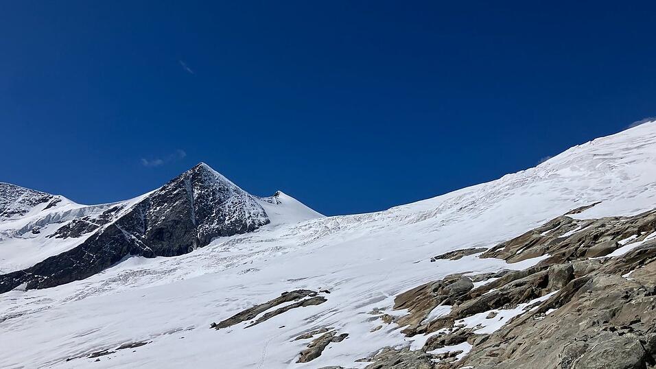 Die Gletscher in Österreich ziehen sich aufgrund des Klimawandels weiter zurück. Die Gletscher in Österreich ziehen sich aufgrund des Klimawandels weiter zurück.