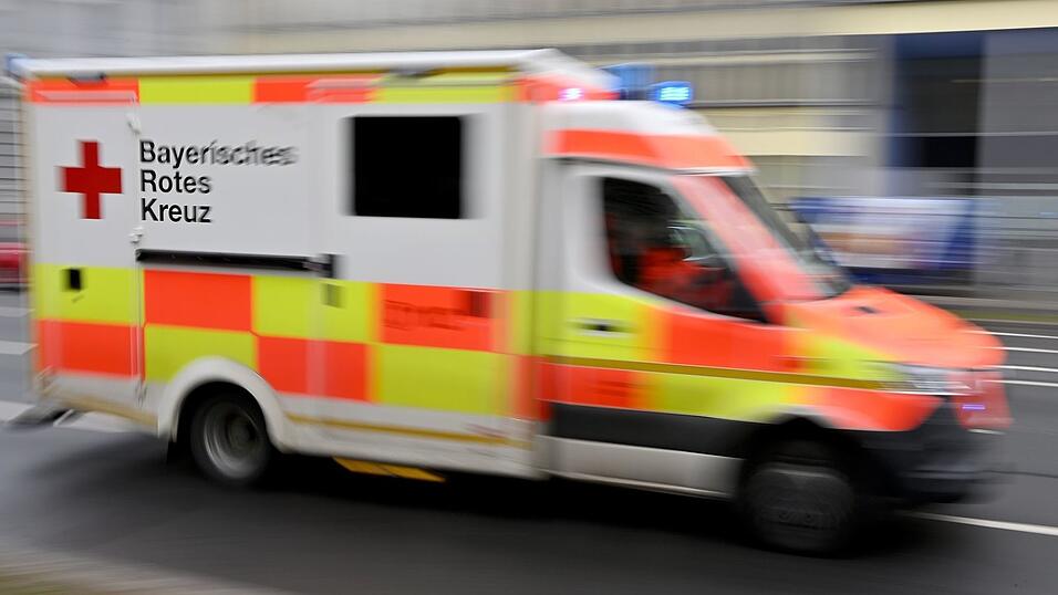 In Weibersbrunn waren zahlreiche Rettungskräfte im Einsatz. (Symbolbild) In Weibersbrunn waren zahlreiche Rettungskräfte im Einsatz. (Symbolbild)