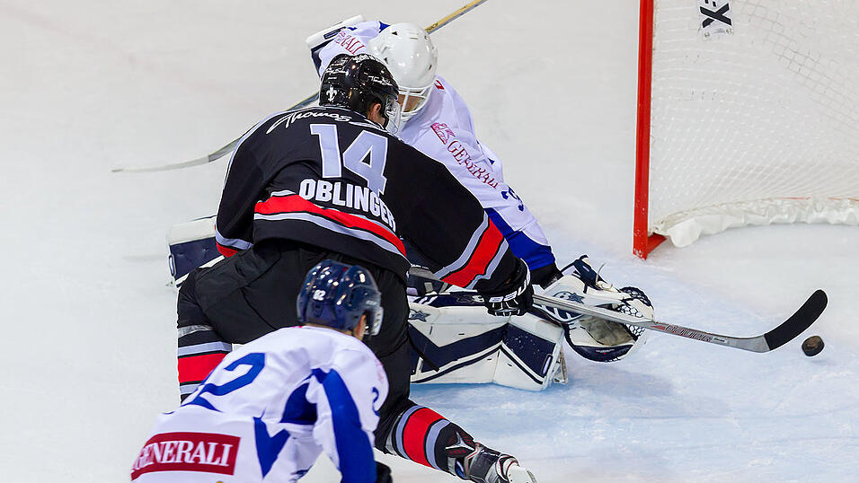 Nach dem knappen 5:4 Sieg gegen Nürnberg treffen die Kroaten im Finale am Sonntag auf die Augsburger Bezwinger der anderen Tigers. (Fotos: Harry Schindler) Nach dem knappen 5:4 Sieg gegen Nürnberg treffen die Kroaten im Finale am Sonntag auf die Augsburger Bezwinger der anderen Tigers. (Fotos: Harry Schindler)