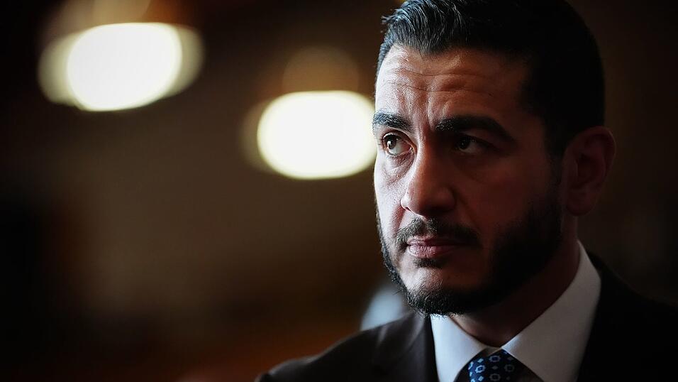 Setzt sich in der parteiinternen Vorwahl gegen Haley Stevens durch - Abdul El-Sayed. (Archivbild) Setzt sich in der parteiinternen Vorwahl gegen Haley Stevens durch - Abdul El-Sayed. (Archivbild)