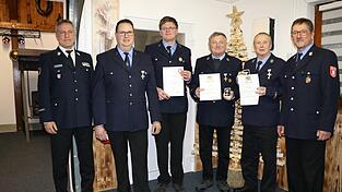Hohe Auszeichnungen wurden verliehen (v.l.) Hubert Ammer, Johannes Luginger, Franz Bergmann, Johann Willer, Johann Zormeier und Roland Maier.