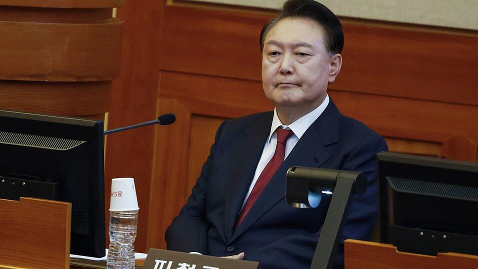 Die Ermittler der Anti-Korruptionsbeh&ouml;rde CIO haben den Fall Yoon Suk Yeol an die Staatsanwaltschaft &uuml;bergeben.