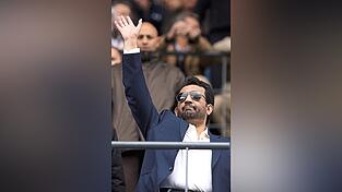 Scheich Abdullah Al Thani im Jahr 2012, als er noch eine Führungsrolle beim spanischen Fußballverein FC Málaga hatte - sein Sohn wurde jetzt am Airport in München festgenommen. Scheich Abdullah Al Thani im Jahr 2012, als er noch eine Führungsrolle beim spanischen Fußballverein FC Málaga hatte - sein Sohn wurde jetzt am Airport in München festgenommen.