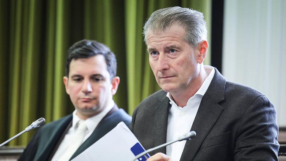 Der Vater schildert vor Gericht die Folgen der Entführung für seine Familie. Der Vater schildert vor Gericht die Folgen der Entführung für seine Familie.