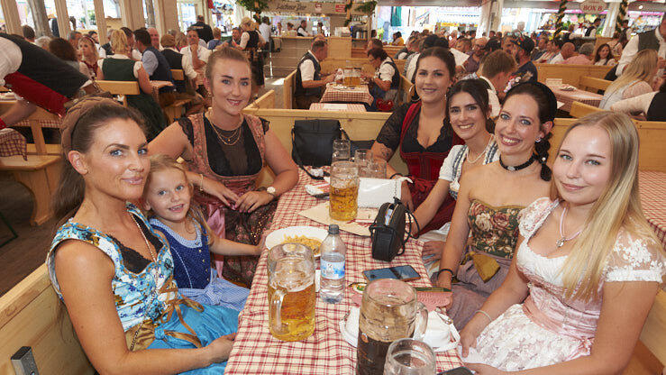 Die Partybilder vom Mittwoch, 14. August 2024, aus dem Festzelt Lechner. Die Partybilder vom Mittwoch, 14. August 2024, aus dem Festzelt Lechner.