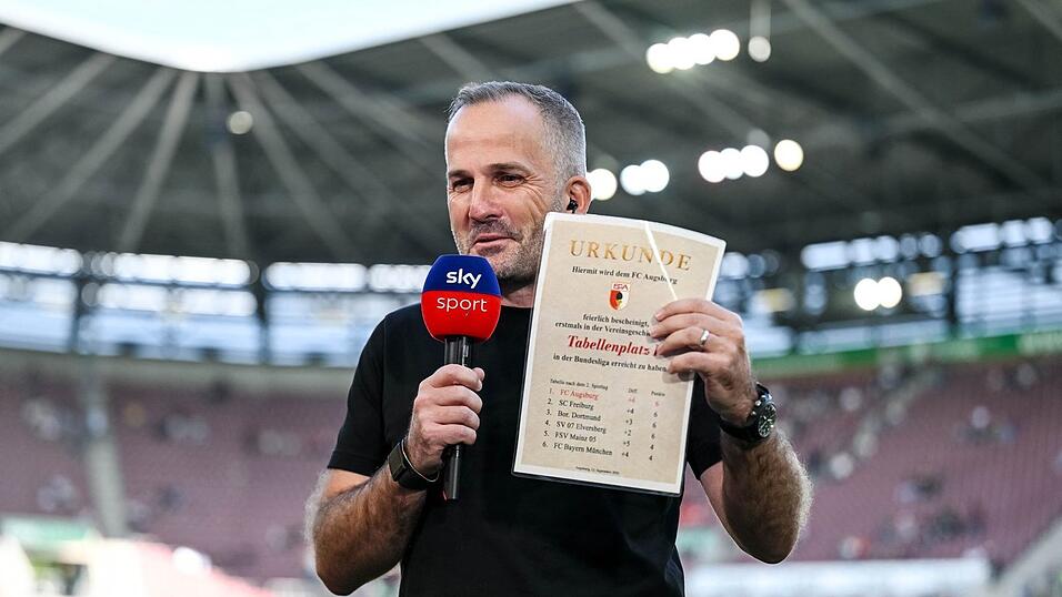 Das gab es noch nie: Der FC Augsburg ging als Tabellenführer in den Spieltag. Das gab es noch nie: Der FC Augsburg ging als Tabellenführer in den Spieltag.