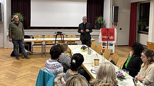 Bei der Versammlung im Januar war schon klar: Die Besch&auml;ftigten dr&auml;ngen auf den TV&ouml;D und wollen nicht klein beigeben. Sie votierten einstimmig gegen das Tarifangebot der Klinik.