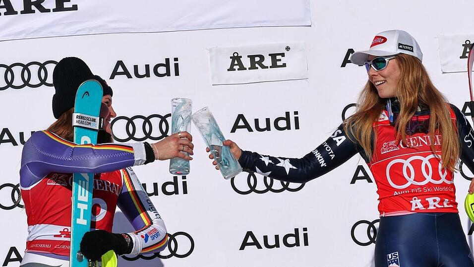 Wer gratuliert wem beim Weltcup-Finale? Emma Aicher (links) und Mikaela Shiffrin stehen vor einem gro&szlig;en Showdown. (Archivbild)