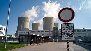 In der N&auml;he des Atomkraftwerks Temelin k&ouml;nnte k&uuml;nftig ein Atomm&uuml;ll-Endlager entstehen. Nun haben Probebohrungen begonnen.