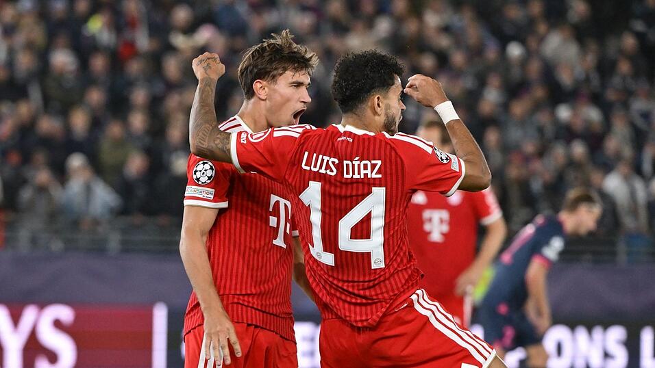 Luis Díaz freut sich über seinen Treffer zum 3:2. Luis Díaz freut sich über seinen Treffer zum 3:2.