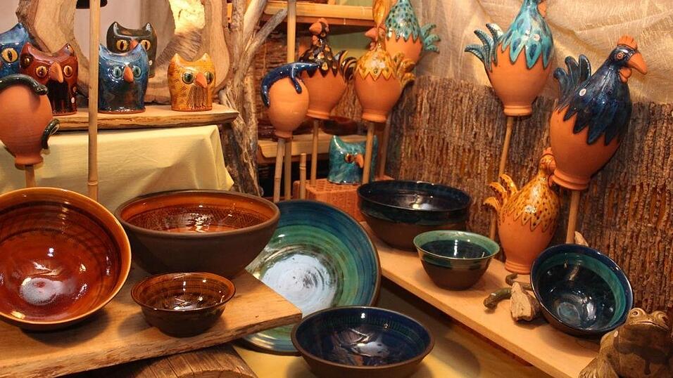 In Landshut lockten am Wochenende der Kunsthandwerkermarkt und die H&uuml;ttengaudi zahlreiche Besucher an.