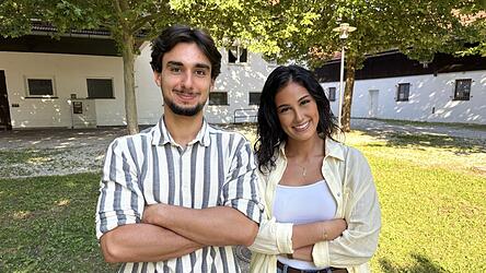 Die beiden Veranstalter des Golden-Hour-Fesivals, Rojan-Paul Stockner-Gergerli und Alina Kiskanc.