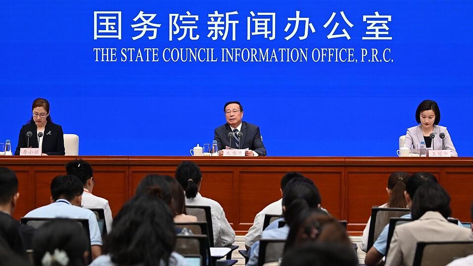 Chinas Statistiker führen den Wachstumsrückgang im zweiten Quartal auf «äußere Faktoren» zurück. Chinas Statistiker führen den Wachstumsrückgang im zweiten Quartal auf «äußere Faktoren» zurück.