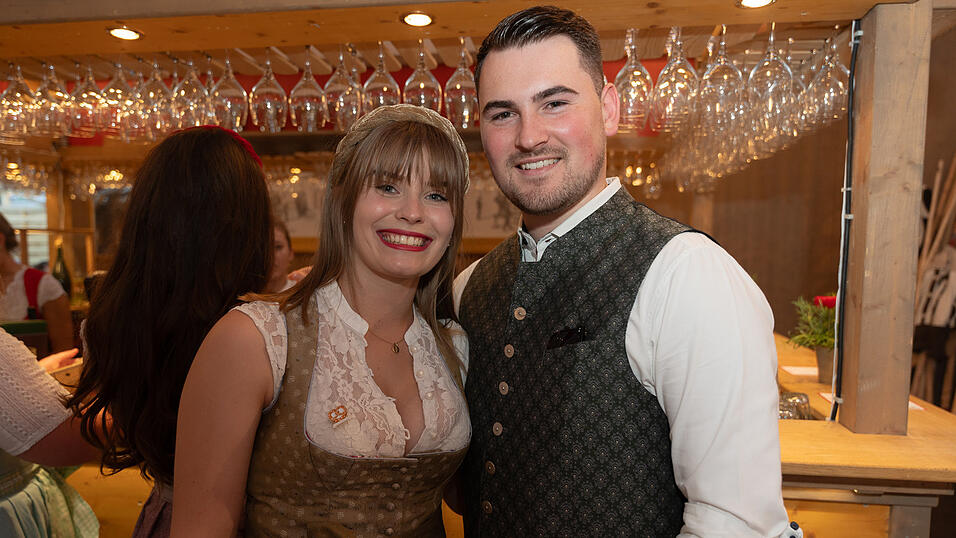 Die Partybilder vom Freitag, 11. August 2023, aus dem Festzelt Krönner. Die Partybilder vom Freitag, 11. August 2023, aus dem Festzelt Krönner.